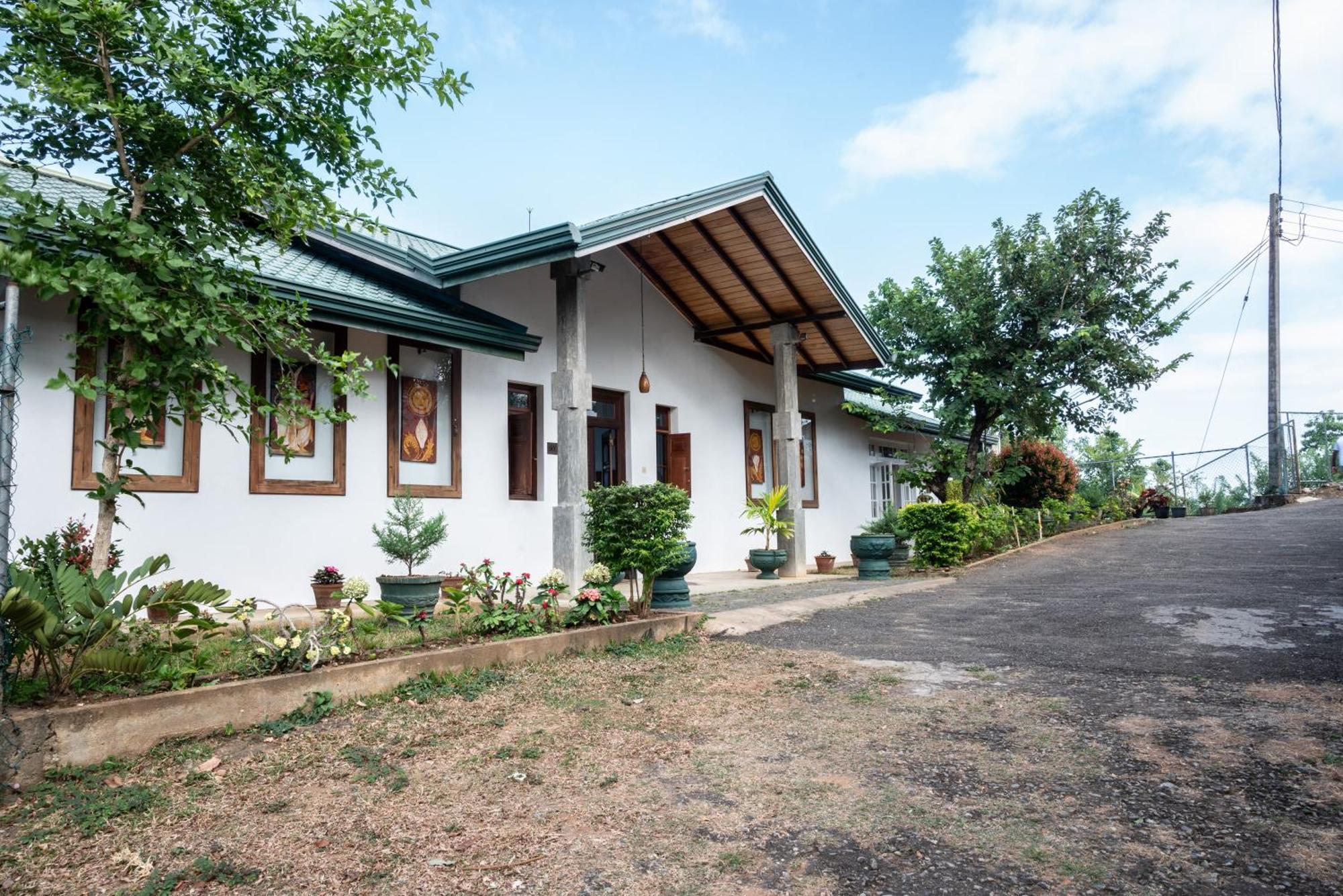 Sky Lodge Канди Экстерьер фото