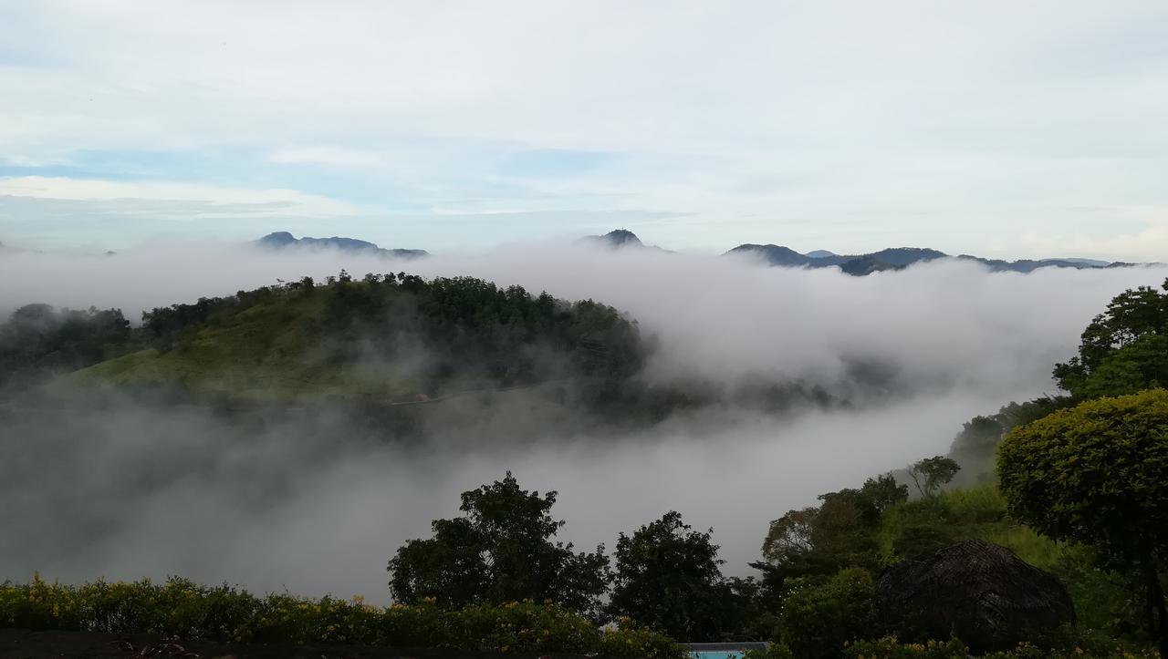 Sky Lodge Канди Экстерьер фото
